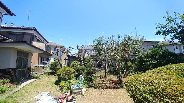 埼玉県熊谷市,深谷市,行田市,の便利屋,不用品の回収,剪定,クリーニング,補修,作業を行っています。行田市で庭木の剪定をさせて頂きました。