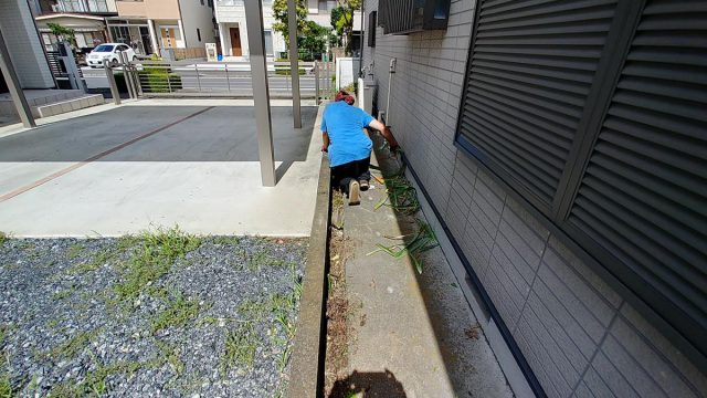 埼玉県熊谷市,深谷市,行田市,の便利屋,不用品の回収,剪定,クリーニング,補修,作業を行っています。埼玉県熊谷市で空き家の草刈りのお仕事。